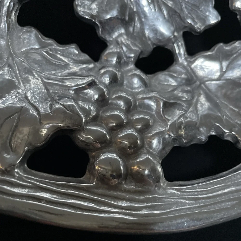 Wilton Silver Color Armetale Bread Fruit Hot Cold Bowl Basket Grape Leaf Pattern